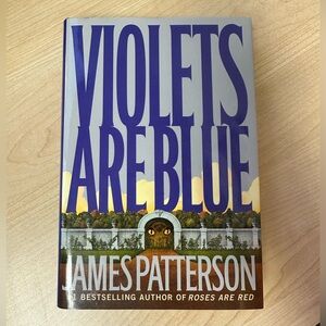 🦋 2/$10 Violets Are Blue By James Patterson #1 Best Selling Author
